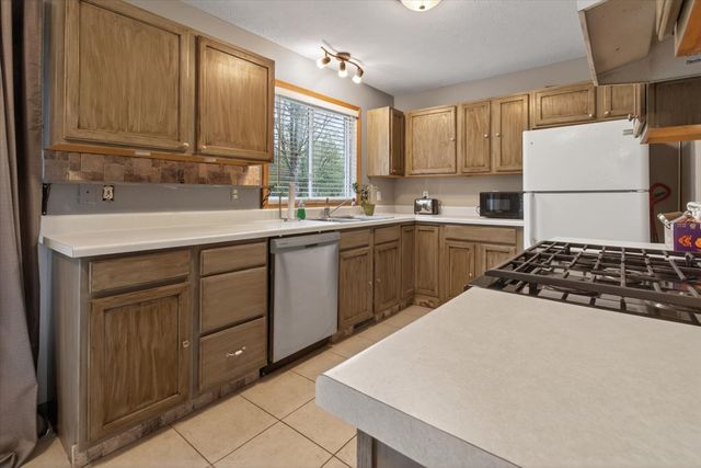 1109 Candlewick Drive, Poplar Grove, IL 61065