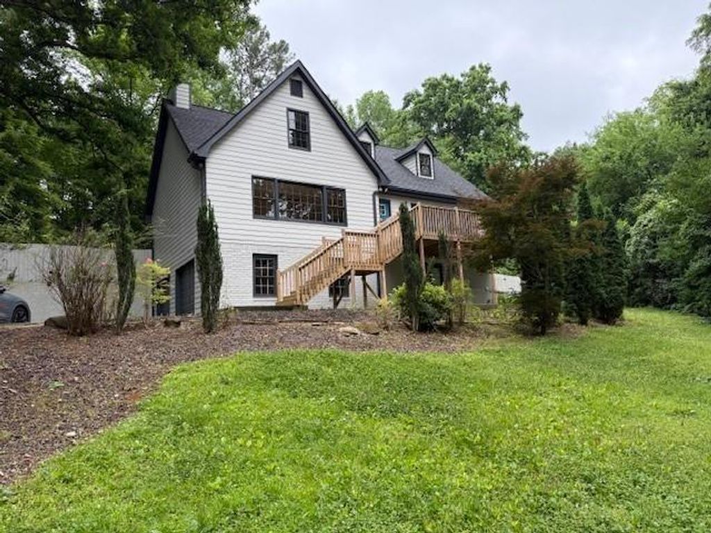 2552 Hunton Court NE, Marietta, GA 30068
