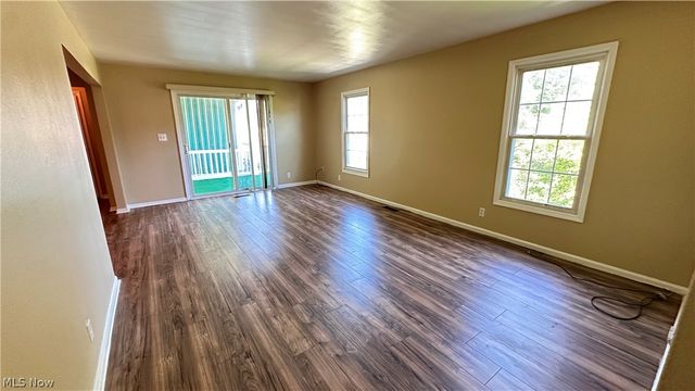 24 Washington Square, Euclid, OH 44143