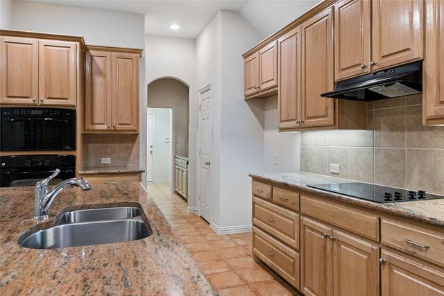 1825 La Cima Drive, Mckinney, TX 75071