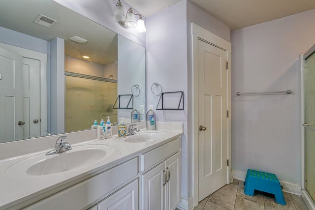202 Keaton Court, Spartanburg, SC 29301