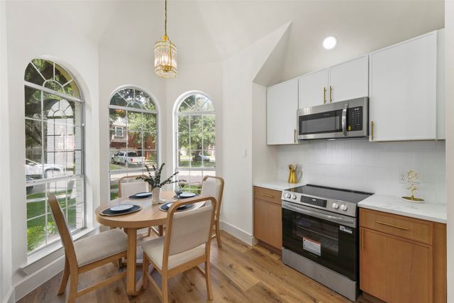 304 Riverwalk Lane, Irving, TX 75063