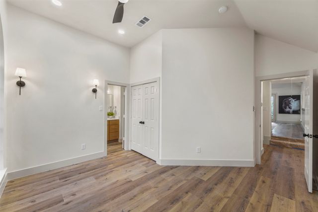 304 Riverwalk Lane, Irving, TX 75063