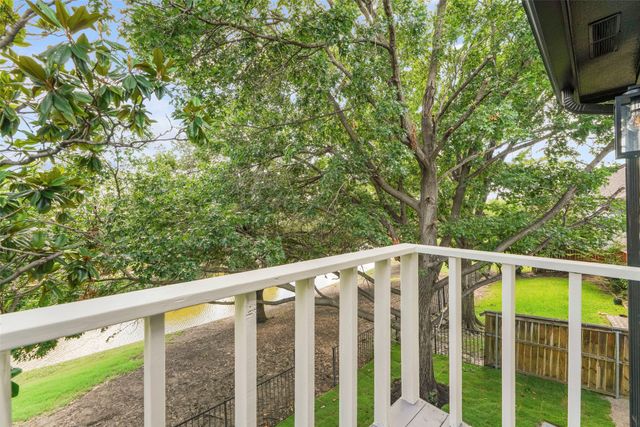 304 Riverwalk Lane, Irving, TX 75063