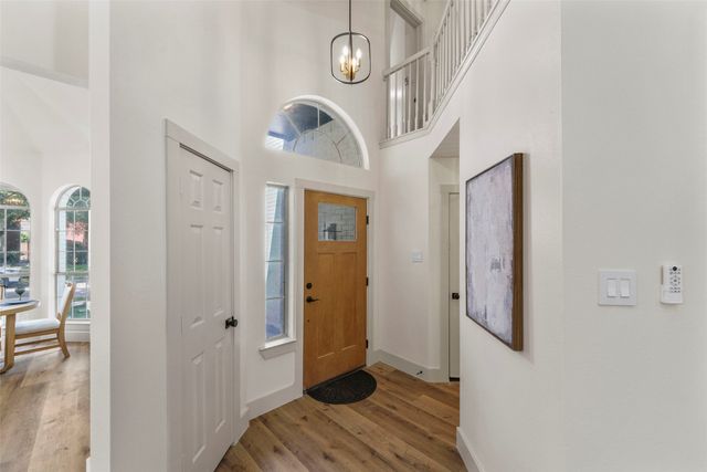 304 Riverwalk Lane, Irving, TX 75063