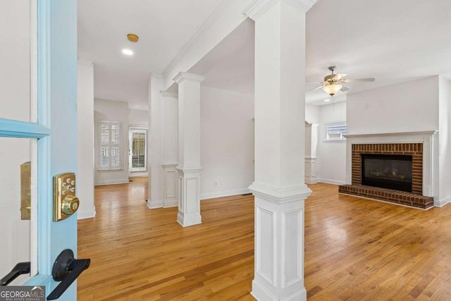 2141 Adams Overlook NW, Atlanta, GA 30318