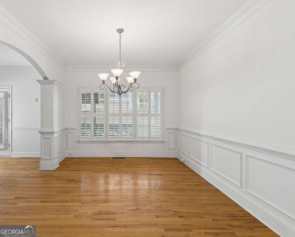 2141 Adams Overlook NW, Atlanta, GA 30318