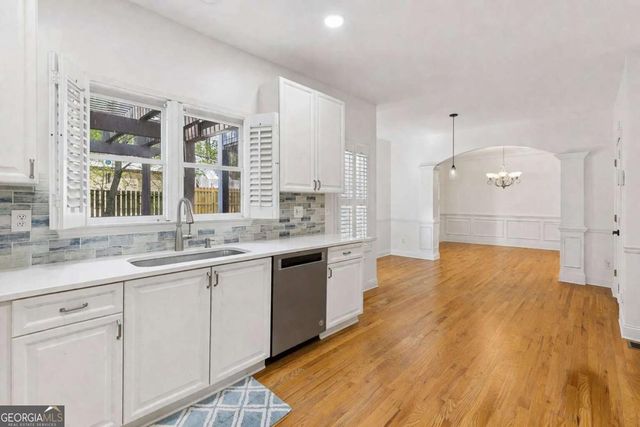 2141 Adams Overlook NW, Atlanta, GA 30318