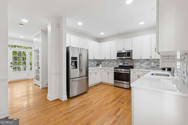 2141 Adams Overlook NW, Atlanta, GA 30318