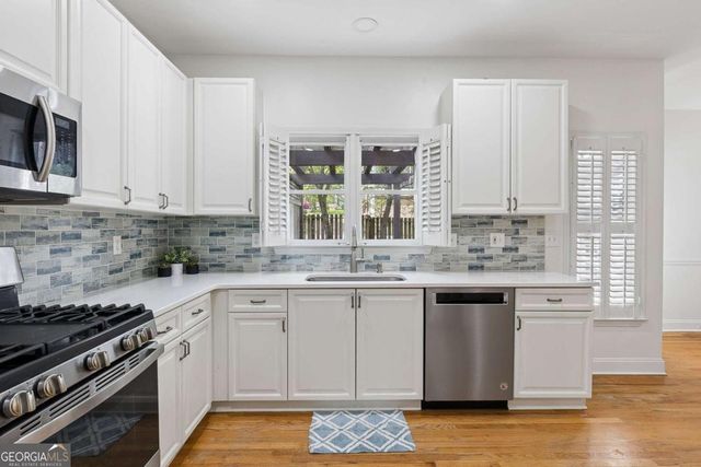 2141 Adams Overlook NW, Atlanta, GA 30318