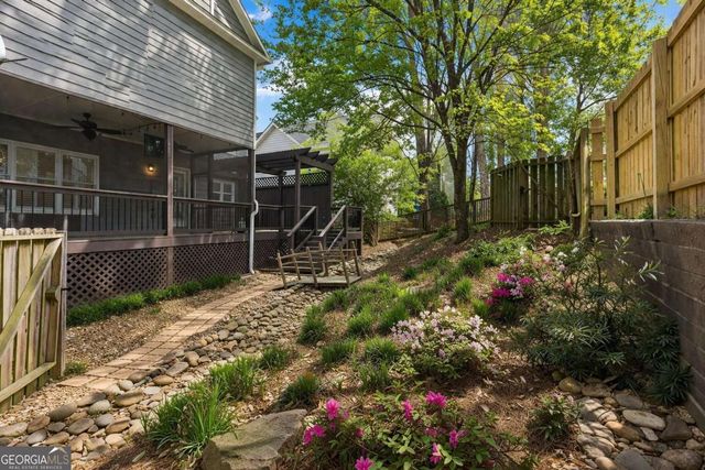 2141 Adams Overlook NW, Atlanta, GA 30318