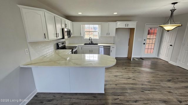 6222 Sumac Ln, Crestwood, KY 40014