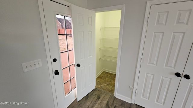 6222 Sumac Ln, Crestwood, KY 40014