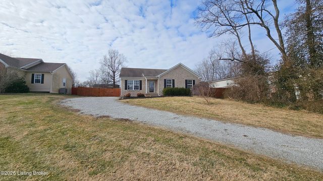 6222 Sumac Ln, Crestwood, KY 40014