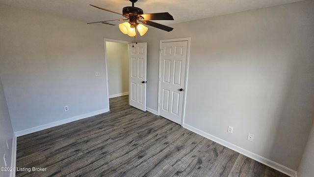 6222 Sumac Ln, Crestwood, KY 40014