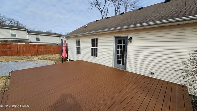 6222 Sumac Ln, Crestwood, KY 40014