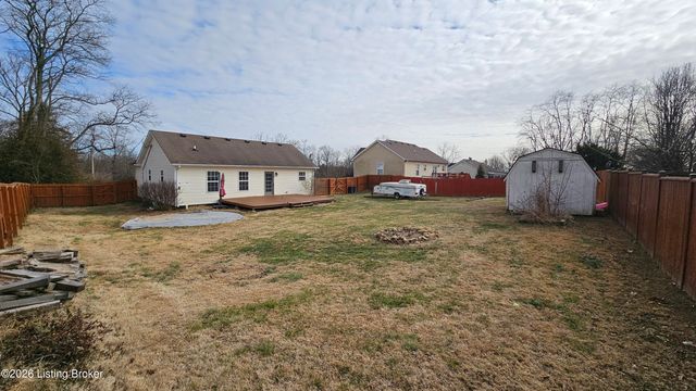 6222 Sumac Ln, Crestwood, KY 40014