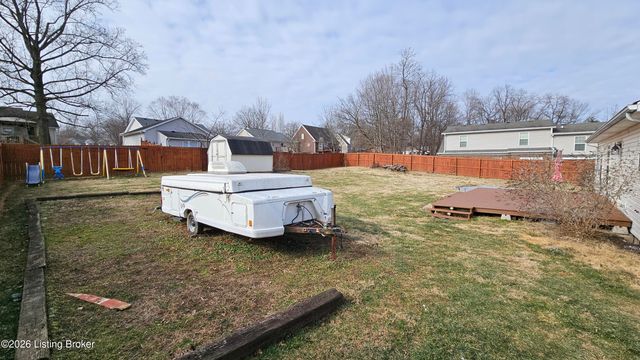 6222 Sumac Ln, Crestwood, KY 40014