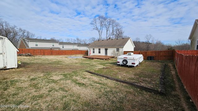 6222 Sumac Ln, Crestwood, KY 40014