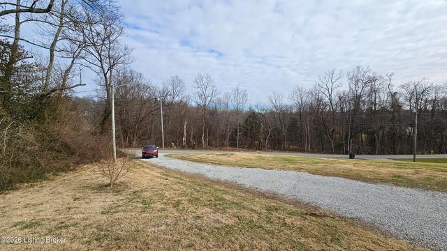 6222 Sumac Ln, Crestwood, KY 40014