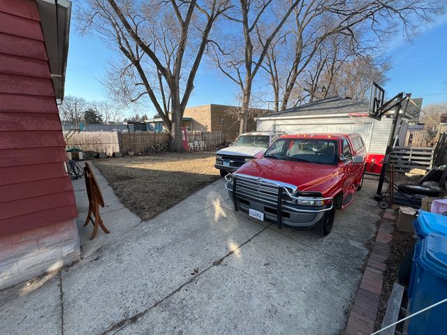 1035 Allaire Avenue, Aurora, IL 60506