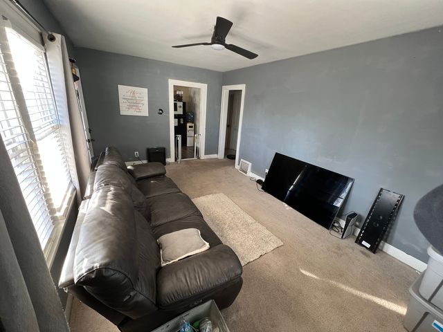 1035 Allaire Avenue, Aurora, IL 60506