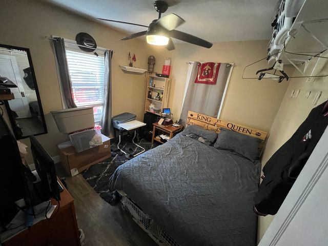 1035 Allaire Avenue, Aurora, IL 60506