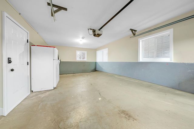 79 Pullman Street, Manchester, NH 03103