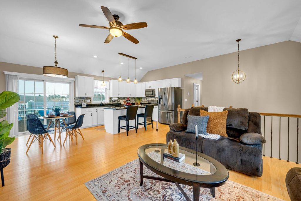 79 Pullman Street, Manchester, NH 03103