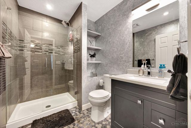 3330 Sheridan Street, Cincinnati, OH 45211