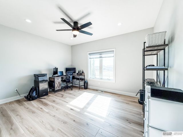 7900 Ponce Drive, Lincoln, NE 68516