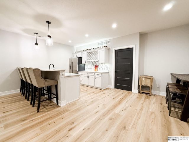 7900 Ponce Drive, Lincoln, NE 68516