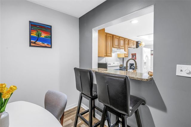 6308 NEWTOWN CIRCLE 8B2, Tampa, FL 33615