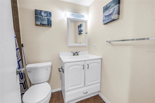 6308 NEWTOWN CIRCLE 8B2, Tampa, FL 33615