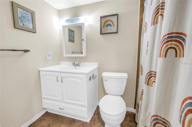 6308 NEWTOWN CIRCLE 8B2, Tampa, FL 33615