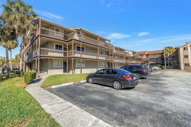 6308 NEWTOWN CIRCLE 8B2, Tampa, FL 33615