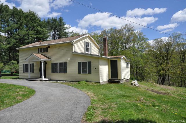 550 Browning Road, Salt Point, NY 12578