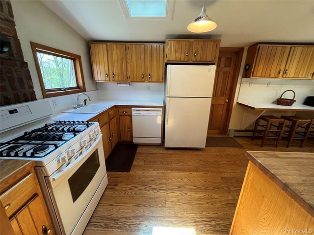 550 Browning Road, Salt Point, NY 12578