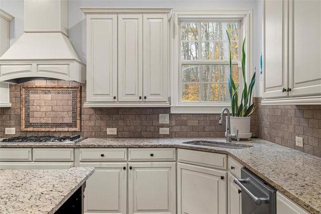 1010 Taimen Drive, Roswell, GA 30075