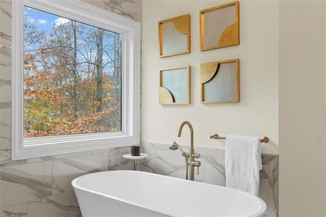 1010 Taimen Drive, Roswell, GA 30075