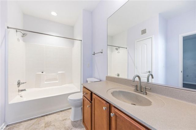 5304 Warminster Dr Unit 303, Virginia Beach, VA 23455