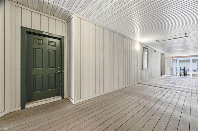 5304 Warminster Dr Unit 303, Virginia Beach, VA 23455