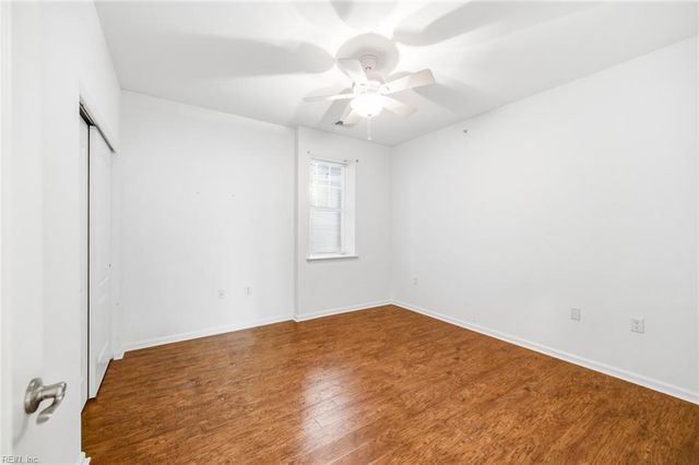 5304 Warminster Dr Unit 303, Virginia Beach, VA 23455