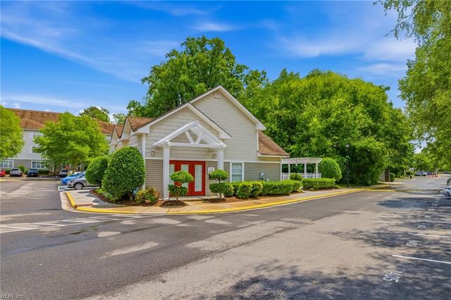 5304 Warminster Dr Unit 303, Virginia Beach, VA 23455