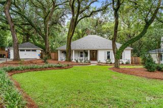 726 Oak Bluff Drive, Daphne, AL 36526