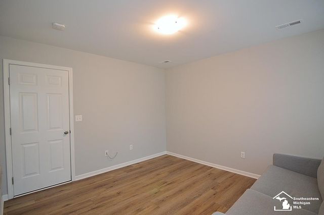 24033 Battelle Avenue, Hazel Park, MI 48030