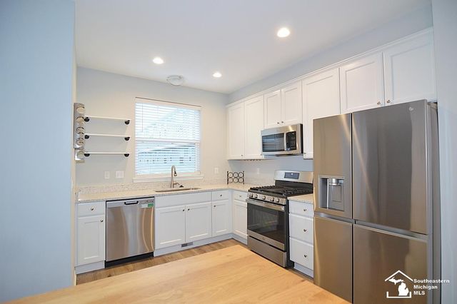 24033 Battelle Avenue, Hazel Park, MI 48030