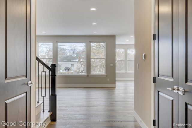 2418 Shenandoah Drive, Royal Oak, MI 48073