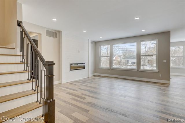 2418 Shenandoah Drive, Royal Oak, MI 48073