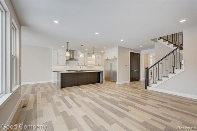 2418 Shenandoah Drive, Royal Oak, MI 48073